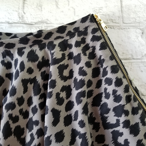 Victoria's Secret Leopard Print Skirt Size… - Picture 3 of 7